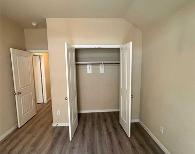 4423 Fenetre Forest Street - Photo Thumbnail 10