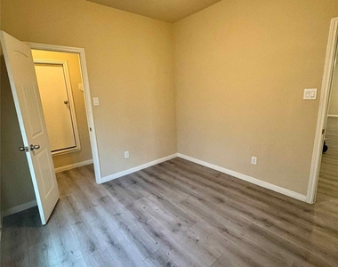 4423 Fenetre Forest Street - Photo Thumbnail 7