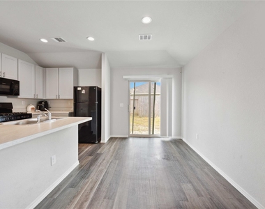 7907 Hollow Root Lane - Photo Thumbnail 9