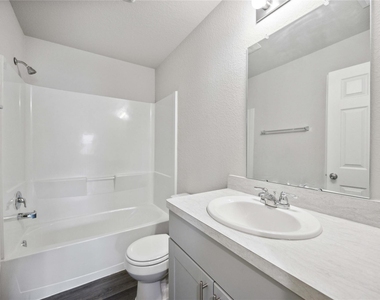 7907 Hollow Root Lane - Photo Thumbnail 17