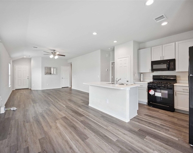 7907 Hollow Root Lane - Photo Thumbnail 5