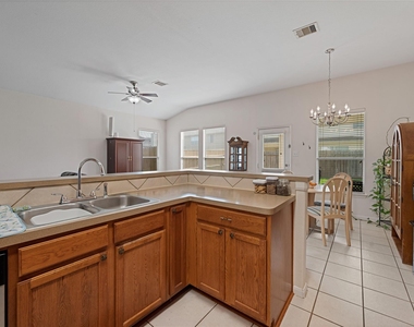 21314 Bella Flora Court - Photo Thumbnail 9