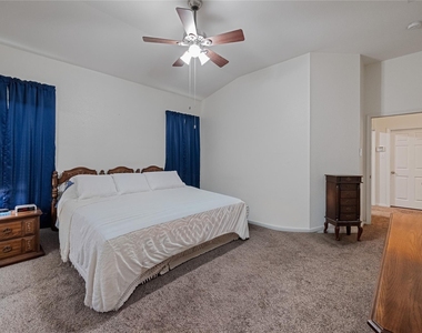 21314 Bella Flora Court - Photo Thumbnail 12