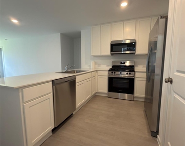 1515 Golden Iris Drive - Photo Thumbnail 2