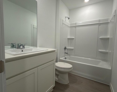 1515 Golden Iris Drive - Photo Thumbnail 10