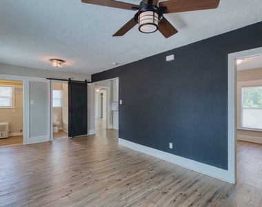 3201 Adelia Street - Photo Thumbnail 3
