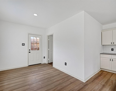 3701 Hutchins Street - Photo Thumbnail 11