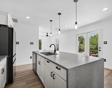 3701 Hutchins Street - Photo Thumbnail 16