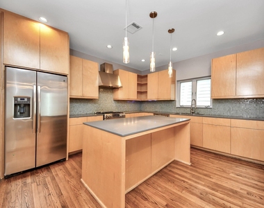 1823 Southmore Boulevard - Photo Thumbnail 1