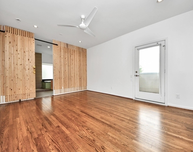 1823 Southmore Boulevard - Photo Thumbnail 3