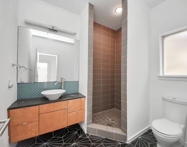 1823 Southmore Boulevard - Photo Thumbnail 9