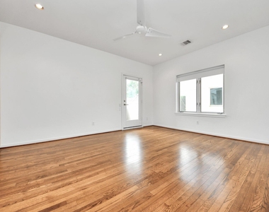 1823 Southmore Boulevard - Photo Thumbnail 17