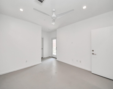 1823 Southmore Boulevard - Photo Thumbnail 6