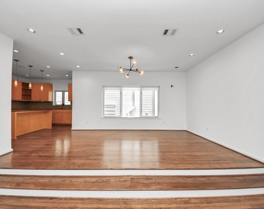 1823 Southmore Boulevard - Photo Thumbnail 14
