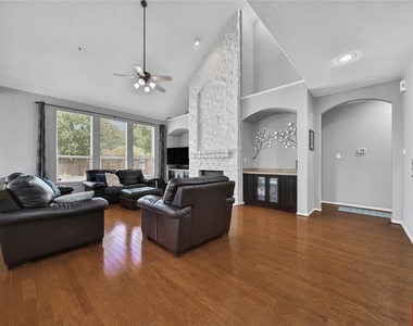 6 Loxanhachee Place - Photo Thumbnail 11