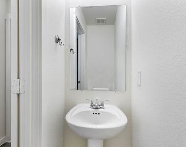 21155 Gosling Road - Photo Thumbnail 9