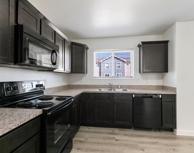 21155 Gosling Road - Photo Thumbnail 8