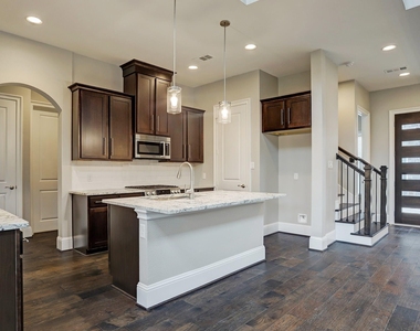 4851 Benning Dr - Photo Thumbnail 7