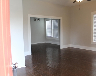 402 Granberry Street - Photo Thumbnail 1