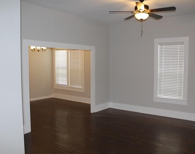 402 Granberry Street - Photo Thumbnail 2