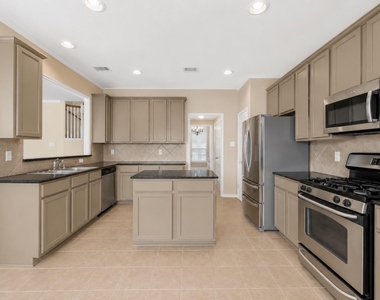 3821 Houston Lake Drive - Photo Thumbnail 14