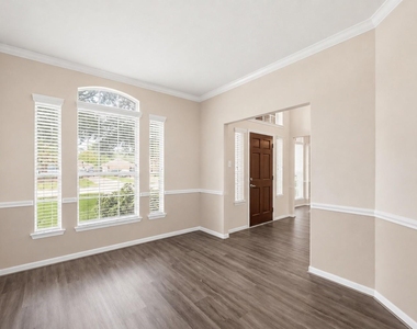 3821 Houston Lake Drive - Photo Thumbnail 4