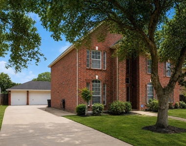 3821 Houston Lake Drive - Photo Thumbnail 1