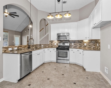7223 Wedgewood Drive - Photo Thumbnail 16