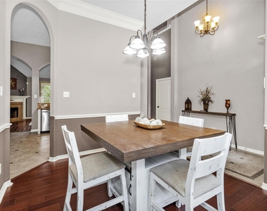7223 Wedgewood Drive - Photo Thumbnail 9