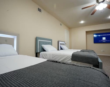 5625 Dolores Place Lane - Photo Thumbnail 35