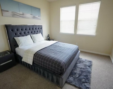5625 Dolores Place Lane - Photo Thumbnail 32
