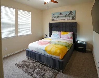 5625 Dolores Place Lane - Photo Thumbnail 30