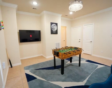 5625 Dolores Place Lane - Photo Thumbnail 18