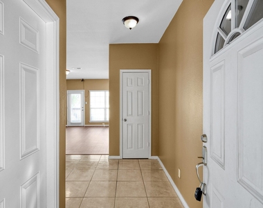 172 Binnacle Ct - Photo Thumbnail 3