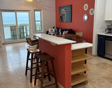 9420 Seawall Boulevard - Photo Thumbnail 1
