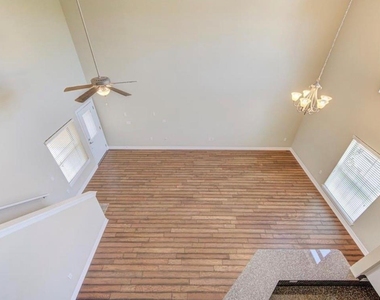 3501 Chenevert Street - Photo Thumbnail 24
