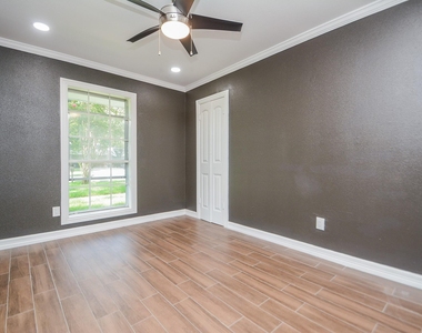 12315 Maxim Drive - Photo Thumbnail 24