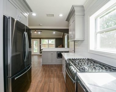 12315 Maxim Drive - Photo Thumbnail 25