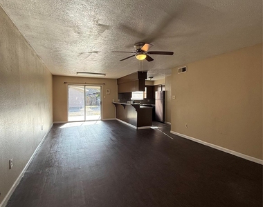 1503 Donovan Street - Photo Thumbnail 3