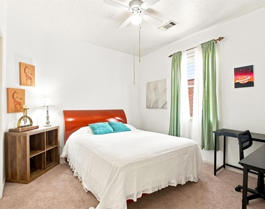 2910 Greenvalley Trail Drive - Photo Thumbnail 14