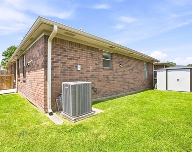 2910 Greenvalley Trail Drive - Photo Thumbnail 17