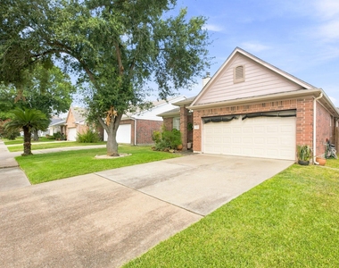 2910 Greenvalley Trail Drive - Photo Thumbnail 1