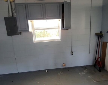 1190 Pine Valley Lane - Photo Thumbnail 5