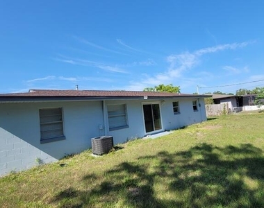 1190 Pine Valley Lane - Photo Thumbnail 1