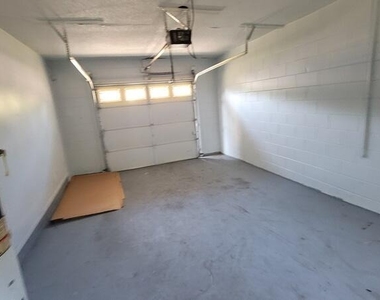 1190 Pine Valley Lane - Photo Thumbnail 4