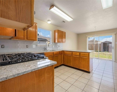 4806 Cotton Ridge Trail - Photo Thumbnail 7