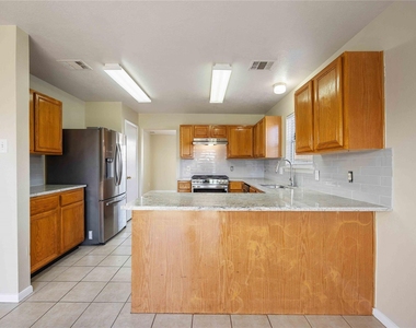 4806 Cotton Ridge Trail - Photo Thumbnail 6