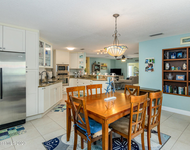 187 Jamaica Drive - Photo Thumbnail 12