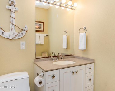 187 Jamaica Drive - Photo Thumbnail 18