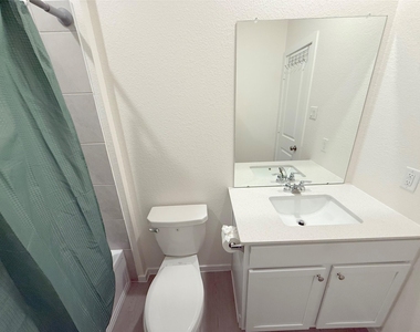 423 Amy Street - Photo Thumbnail 27